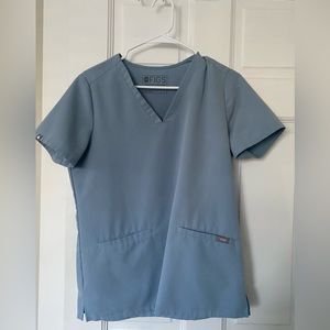 Figs small Dusty Blue Casma 3 pocket scrub top